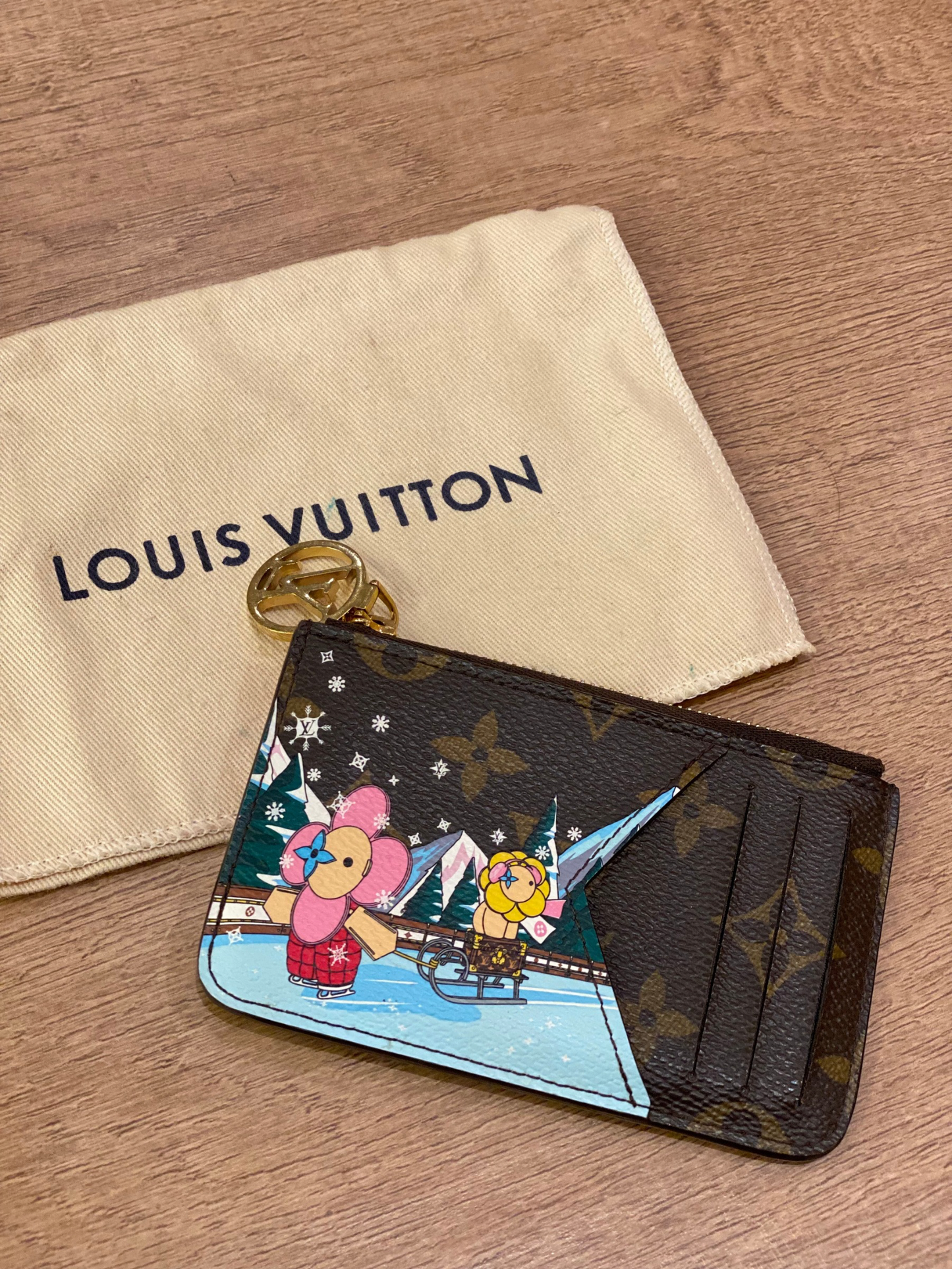 Tarjetero Louis Vuitton Romy Edición Limitada