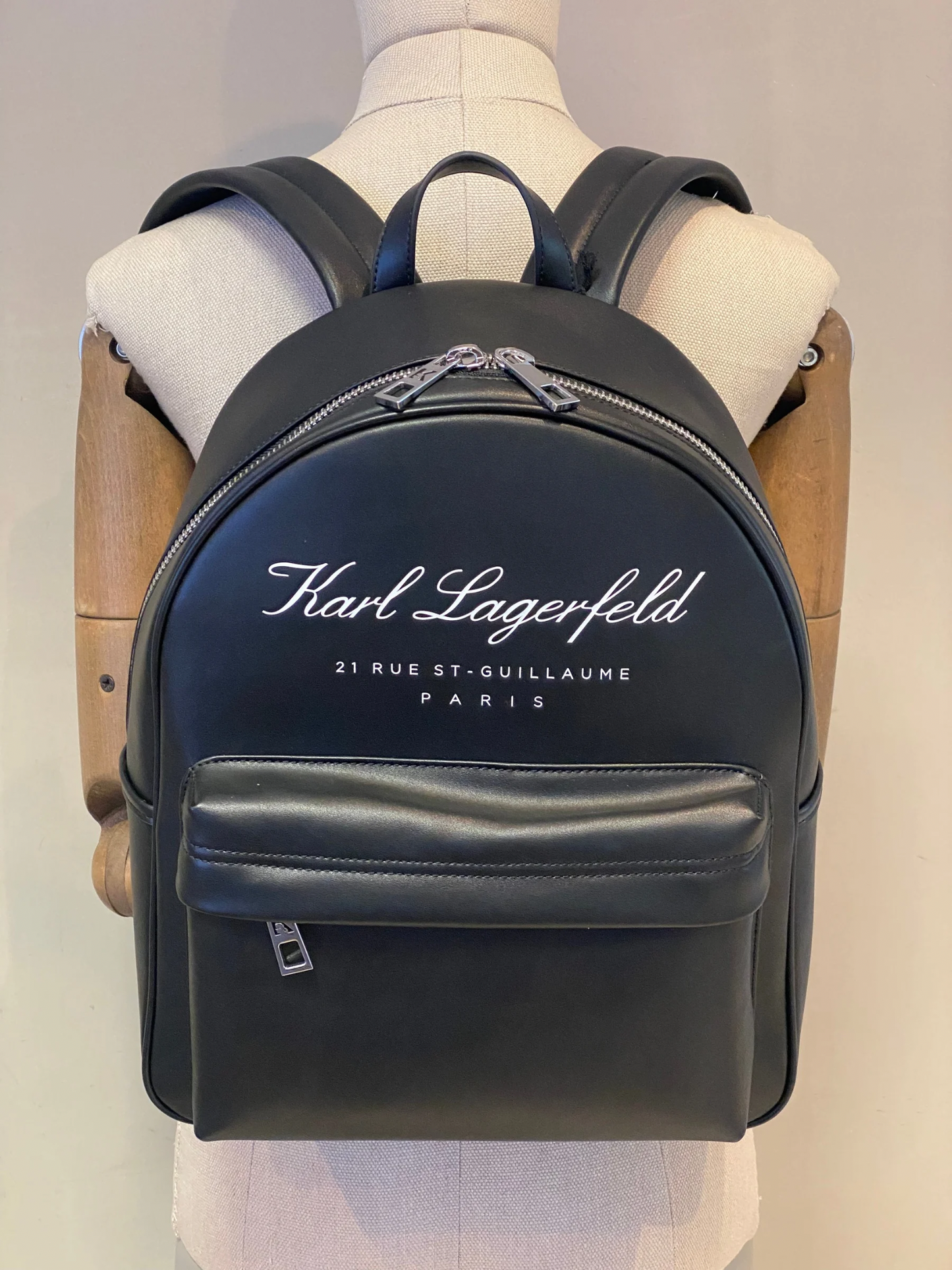 Mochila Negra Karl Lagerfeld