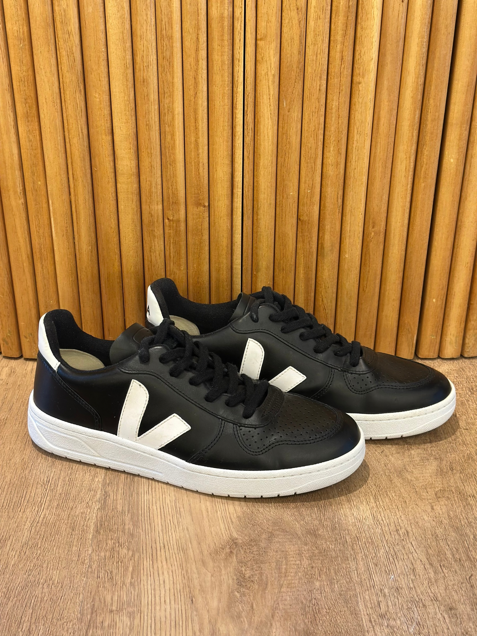 Champion Negro Veja V-10 (42 MASC)