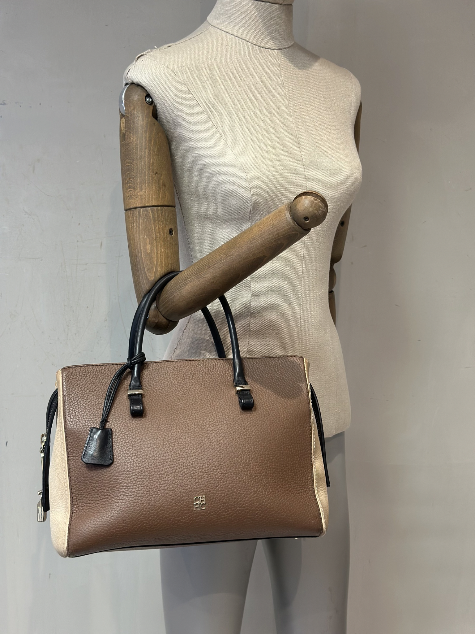 Cartera de Mano Carolina Herrera Bicolor