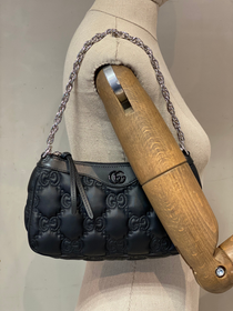 Bolso de Hombro Gucci GG Matelassé Negro de Cuero