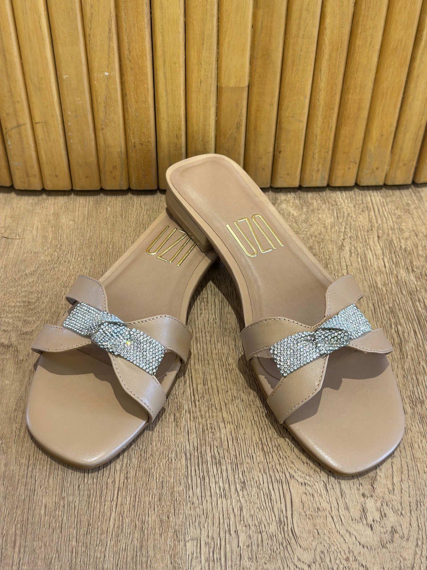 Sandalias Nude UZU (37)