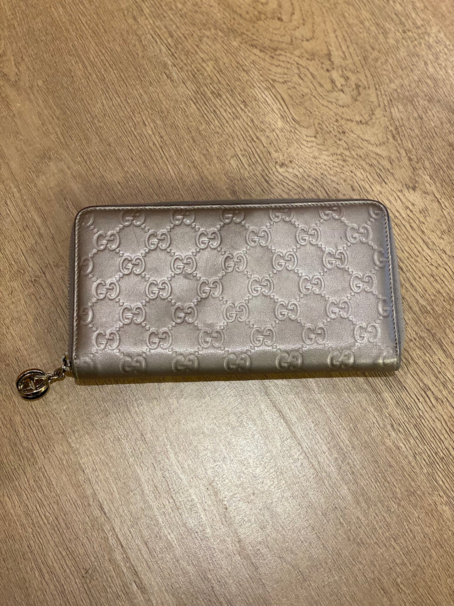 Billetera Gucci Guccissima Zip Around