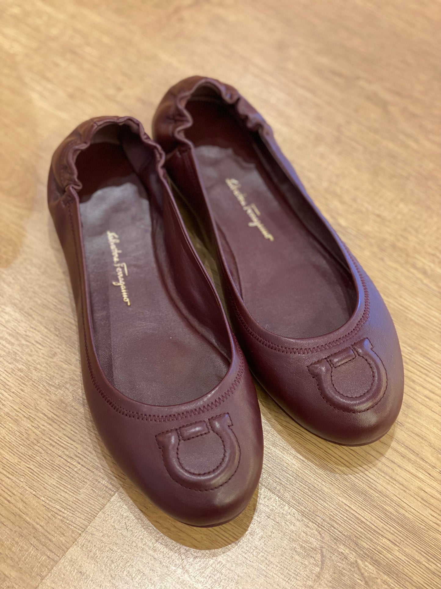 Chatita Salvatore Ferragamo Ballerina Wine (37.5)