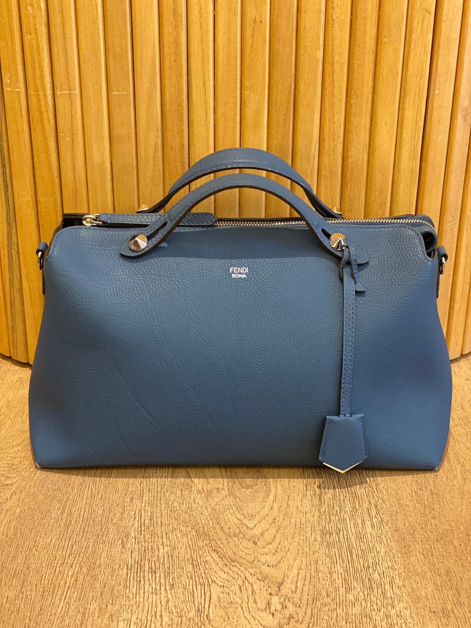 Cartera de Cuero Azul Fendi By The Way