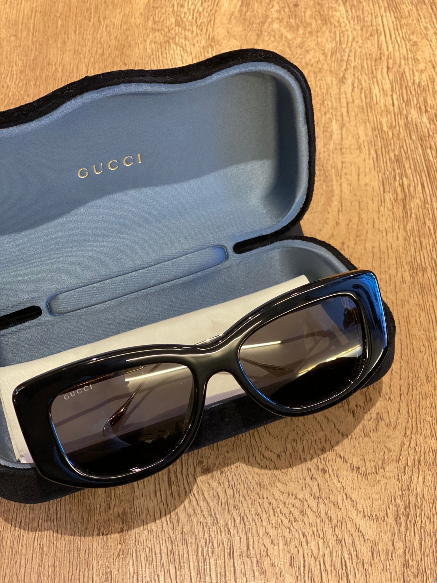 Lente de Sol Gucci GG1566S