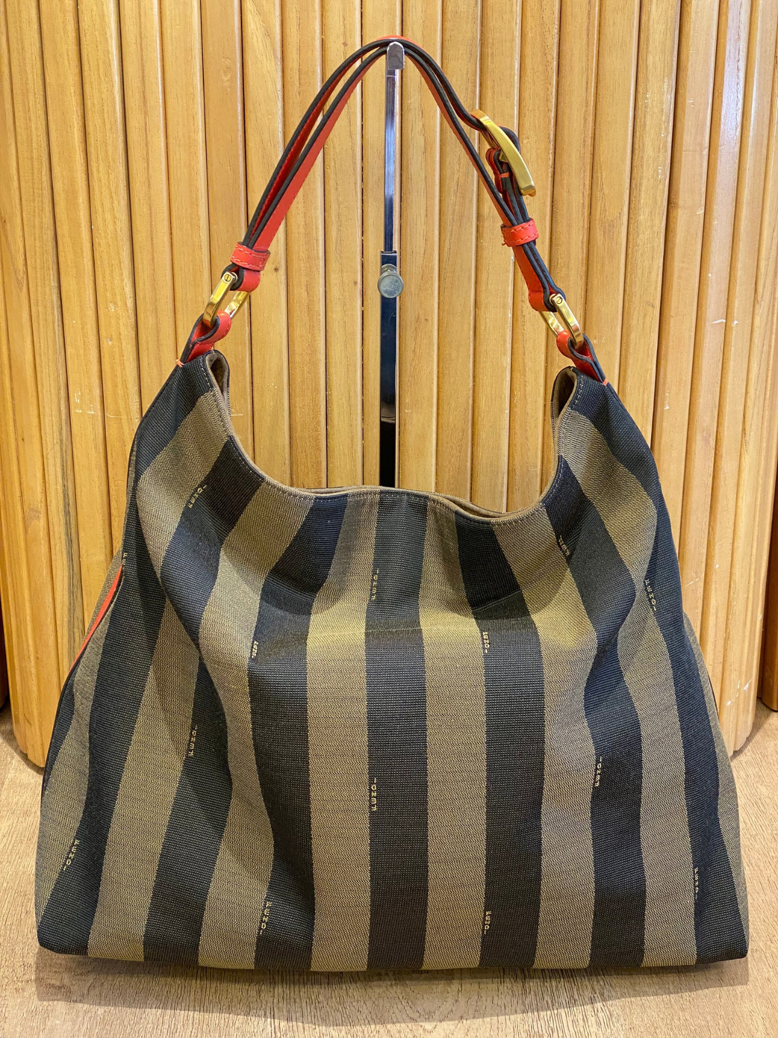 Cartera Fendi Pequin Hobo