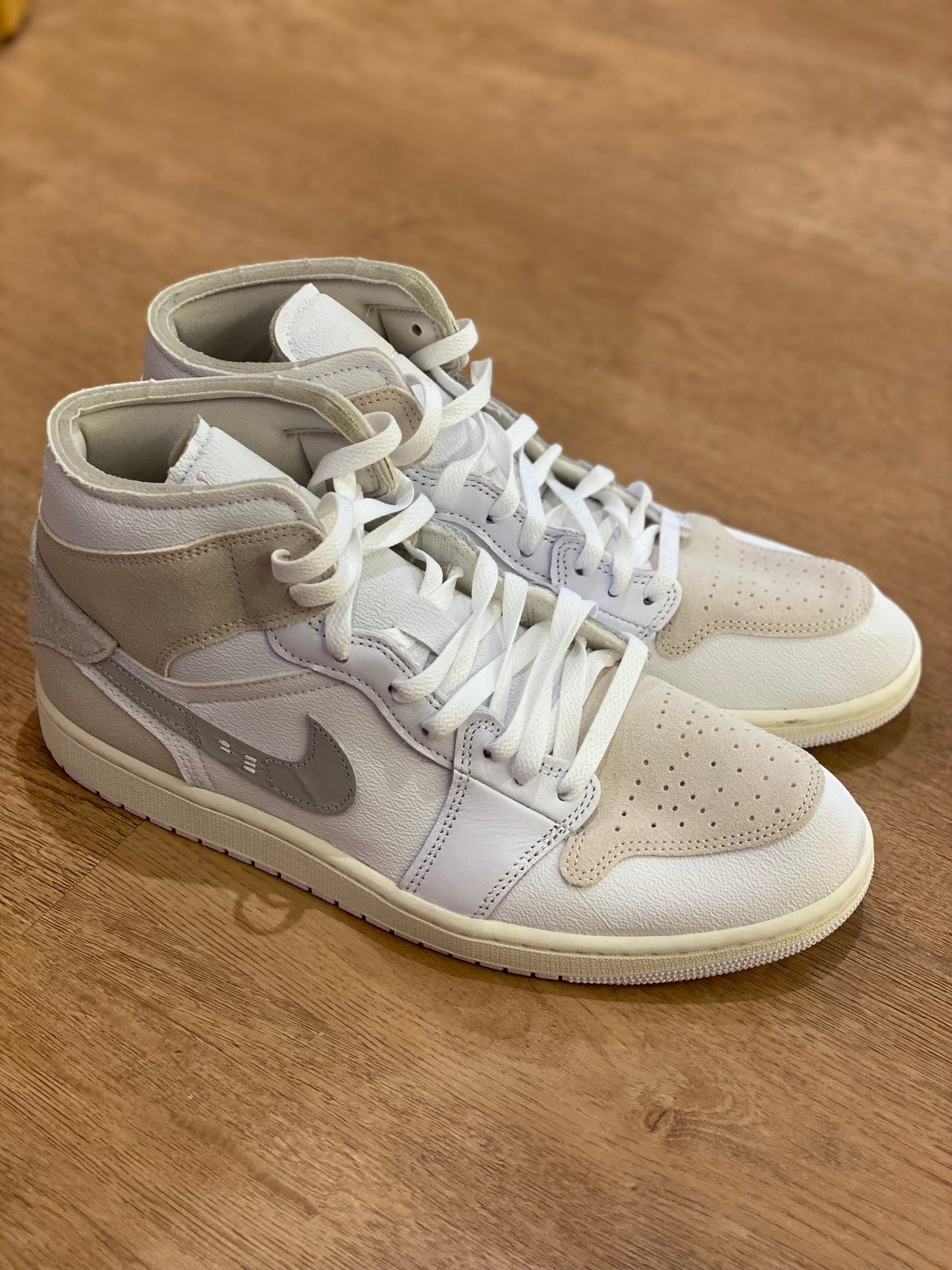 Champion Nike Air Jordan 1 Mid Se Craft (US 11 masc)