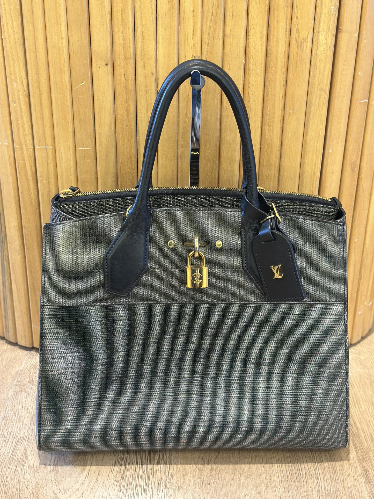 Cartera Louis Vuitton City Steamer MM Cuero Epi
