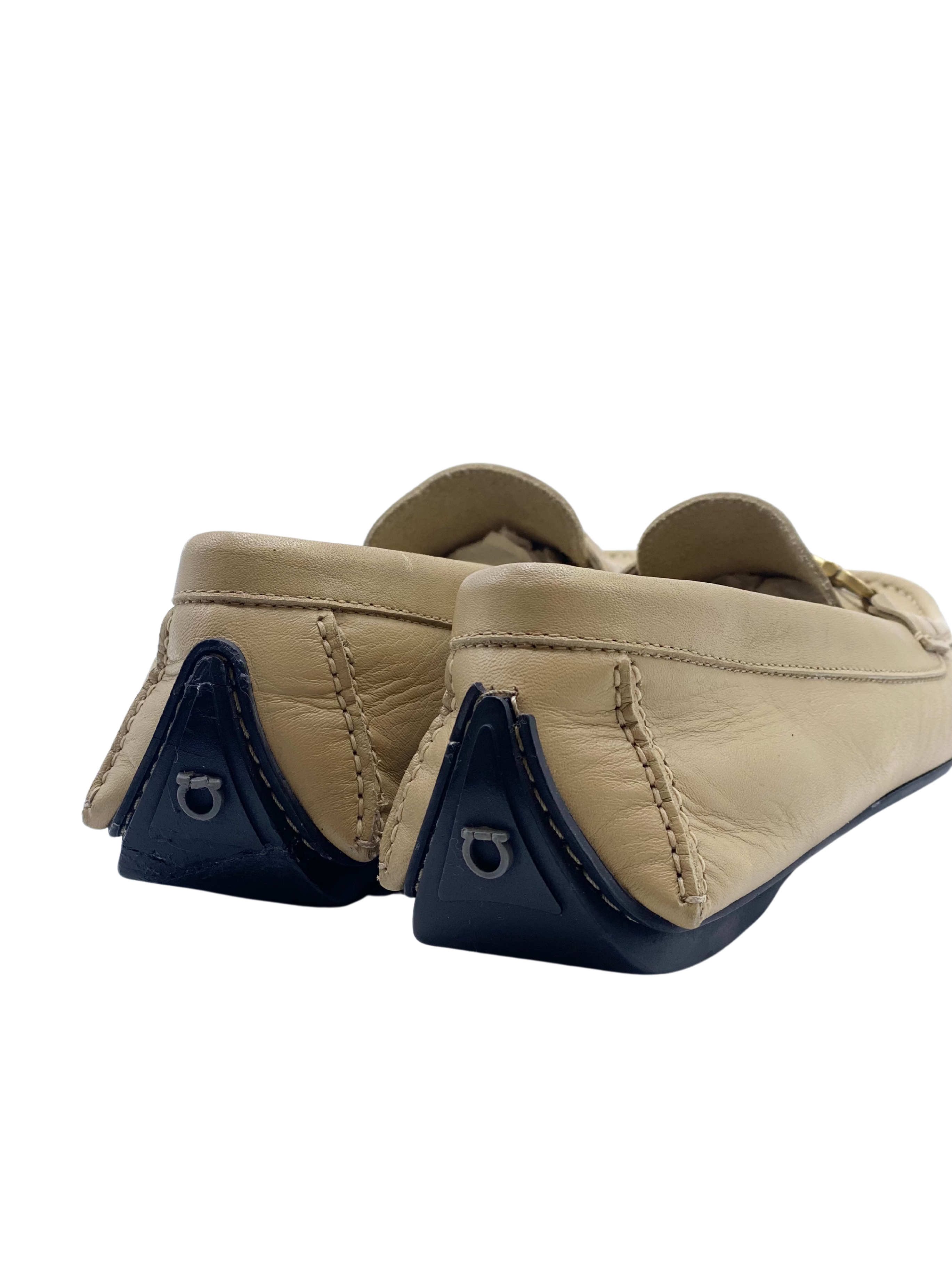 Mocasin Salvatore Ferragamo Gancini (39)