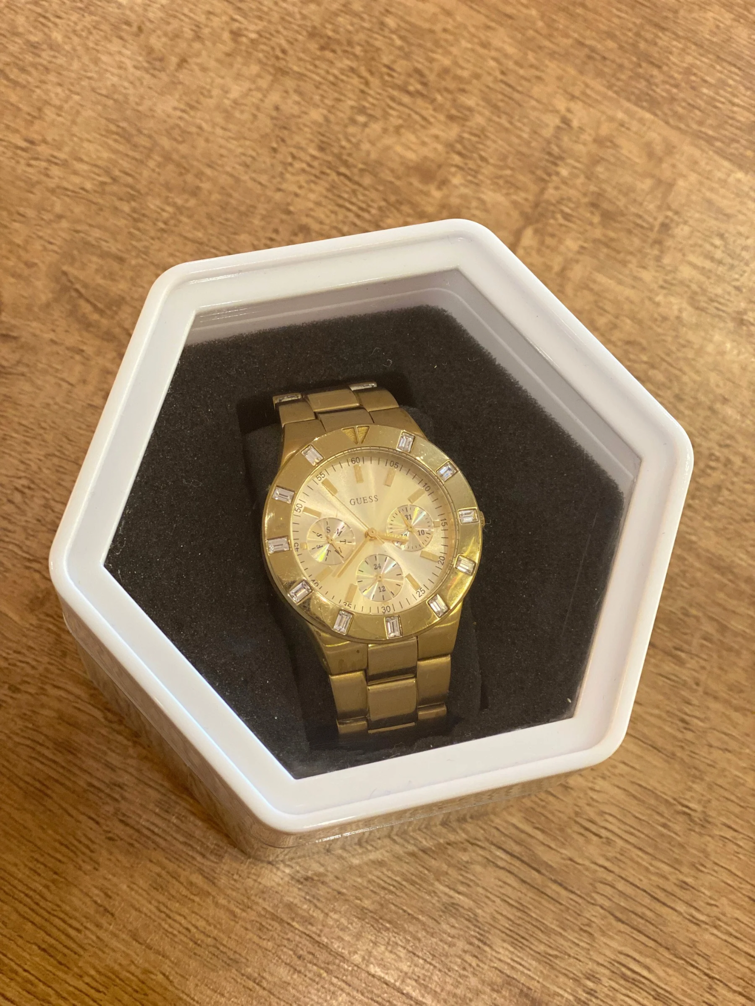 Reloj Dorado Guess Glisten W13576L1