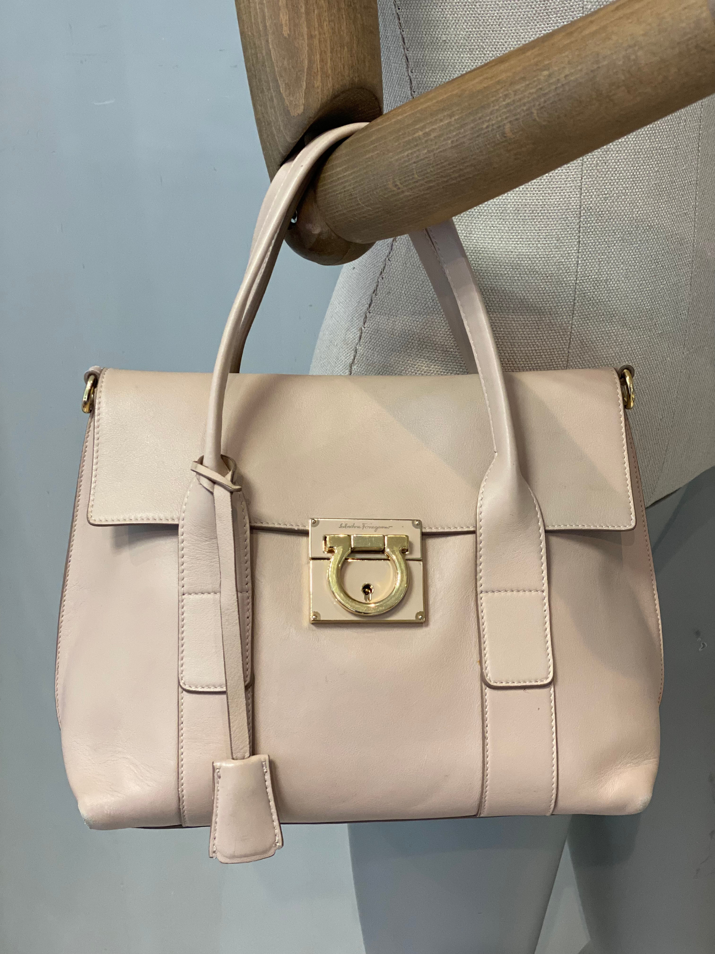 Bolso de Mano Salvatore Ferragamo Sookie Satchel