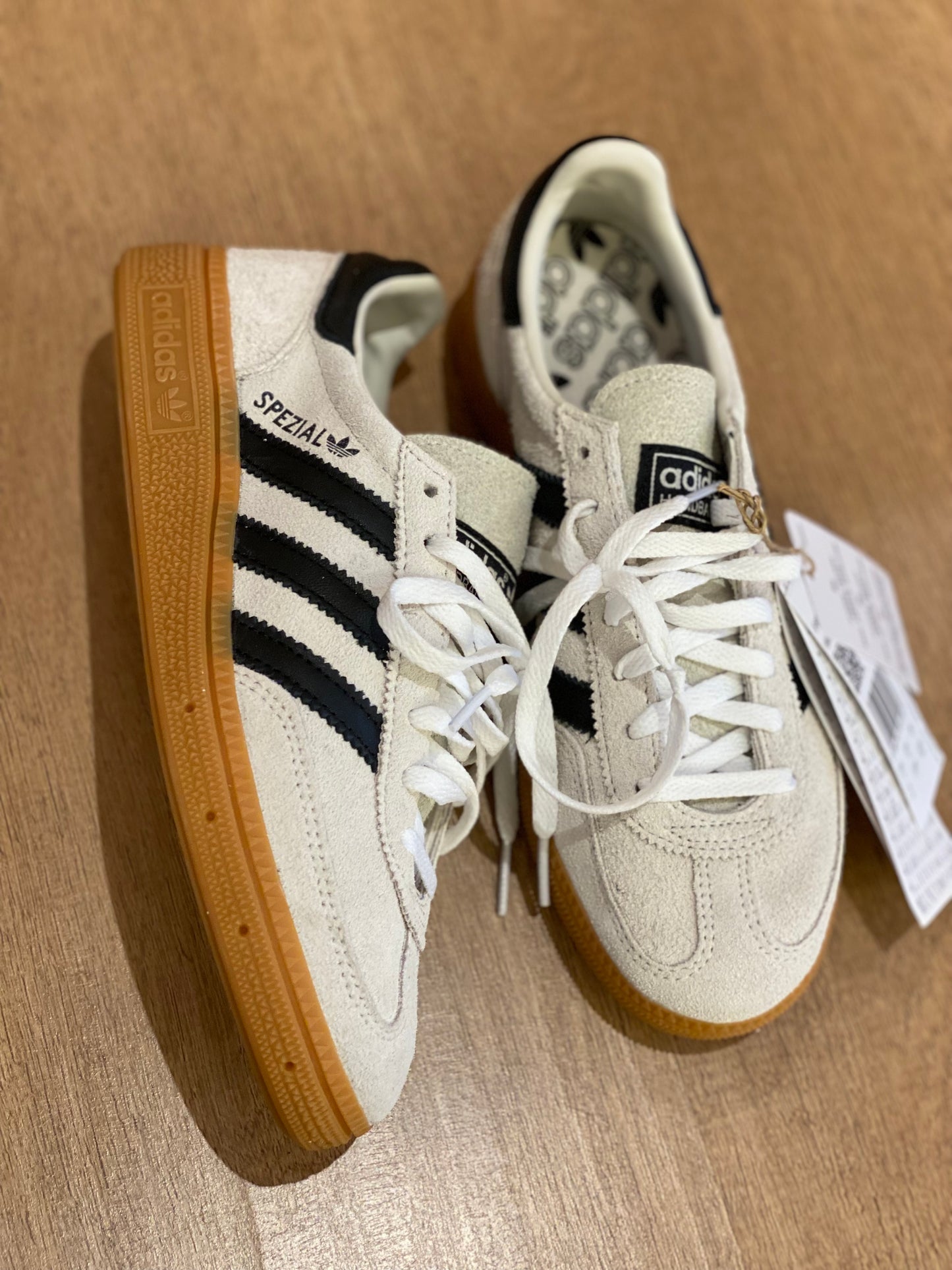 Champion Adidas Spezial (US 5)