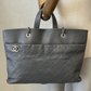 Cartera Chanel Timeless CC Charm Tote Bag