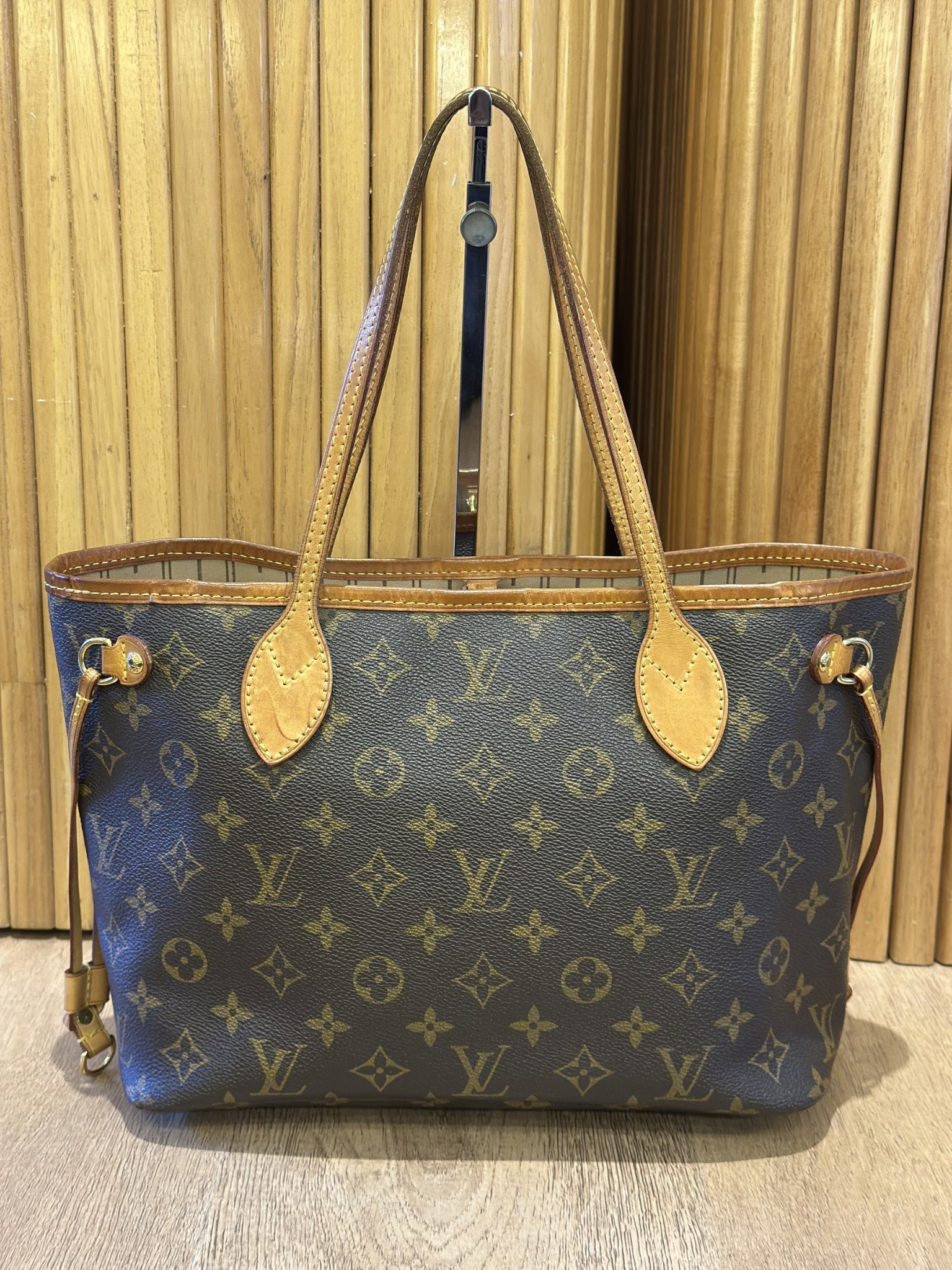 Cartera Louis Vuitton Neverfull PM