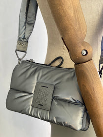 ⁠Bandolera Prune Gang Padded (Nueva)