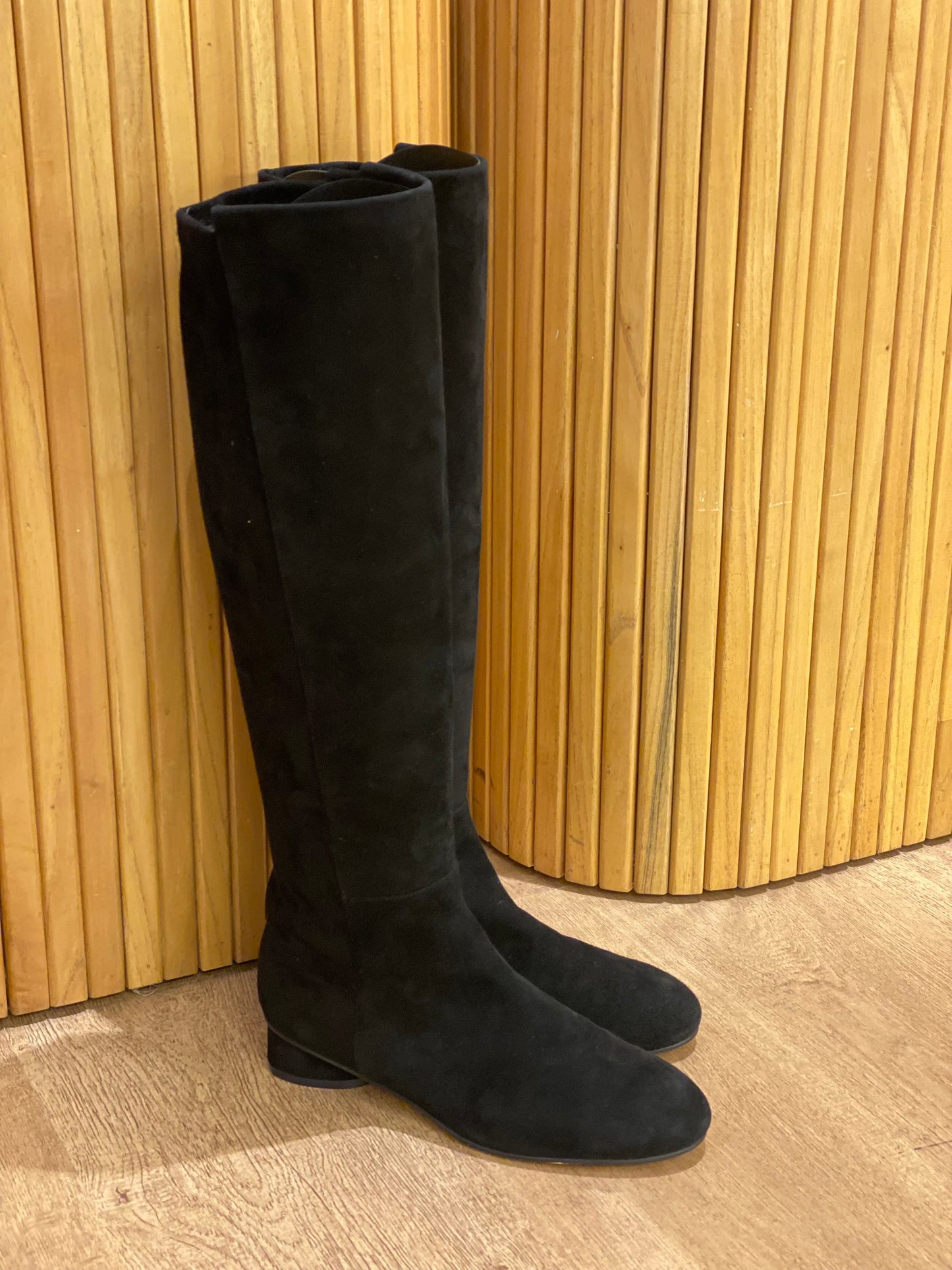 Botas Gamuzadas Stuart Weitzman (37.5)