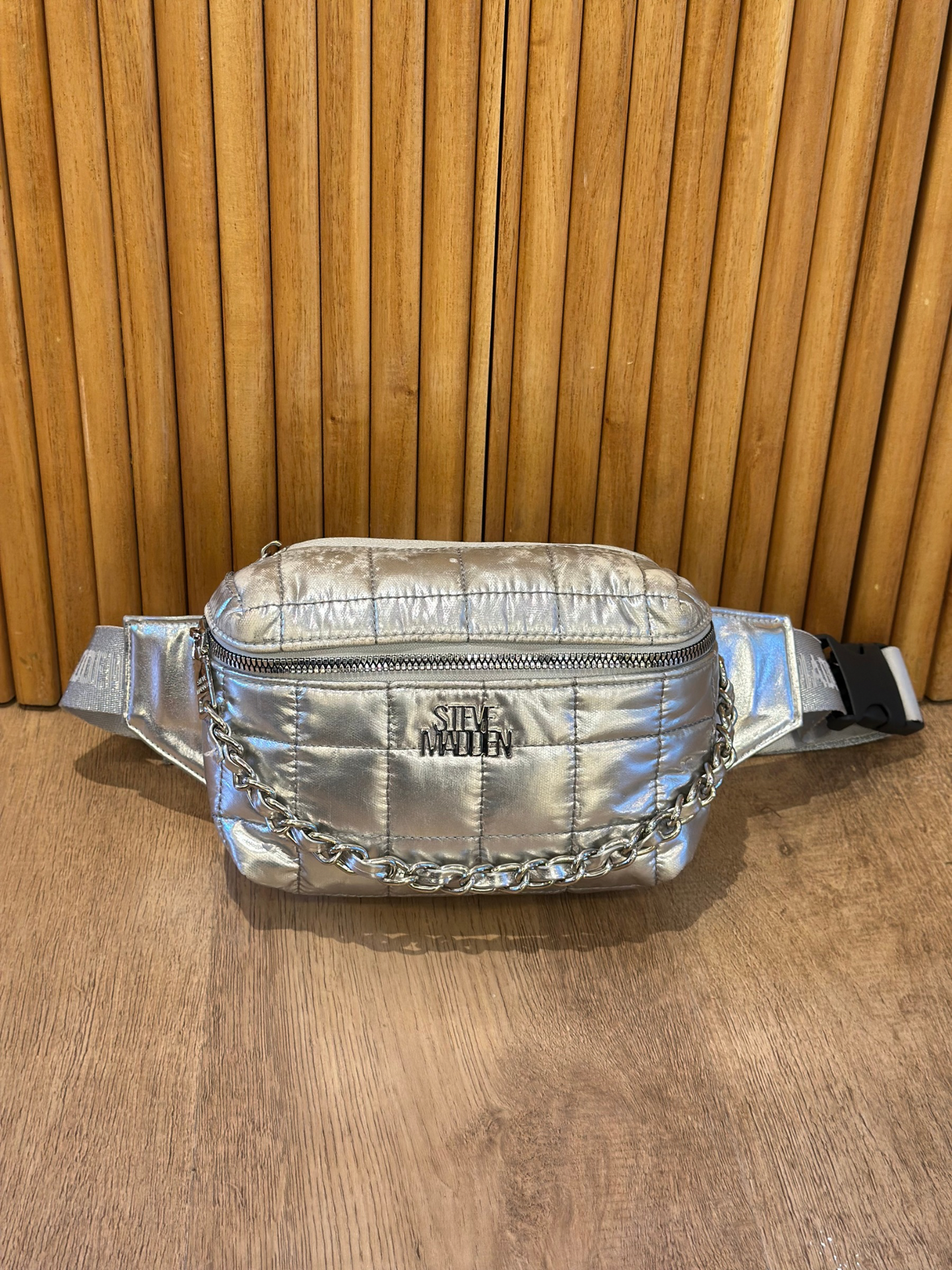 Riñonera Plateada Steve Madden