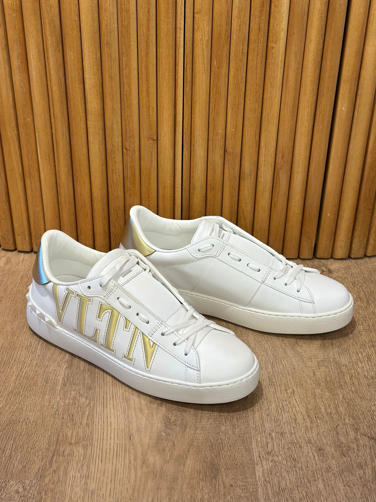 Champion Valentino Garavani VLTN (40.5)