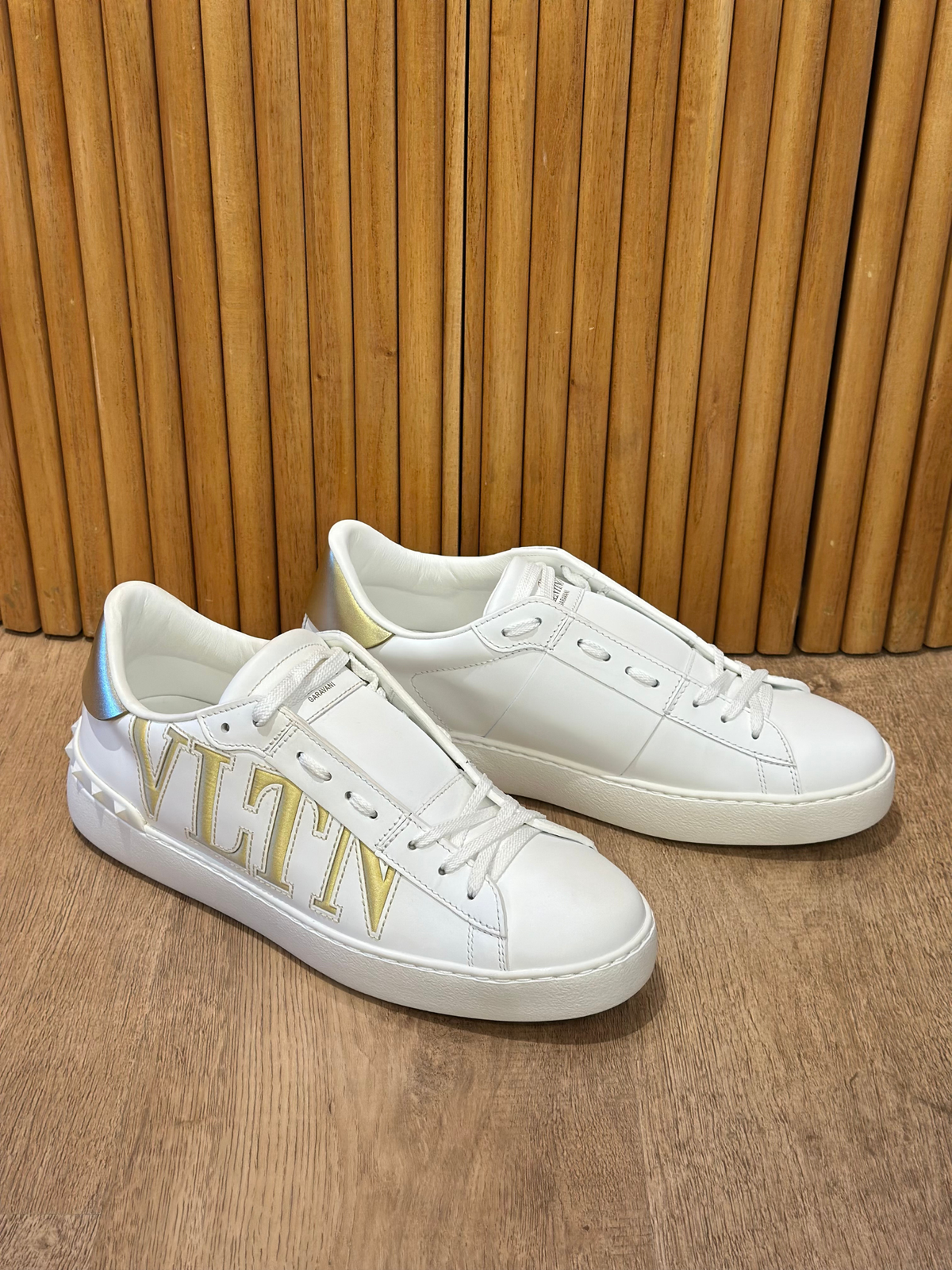 Champion Valentino Garavani VLTN (40.5)
