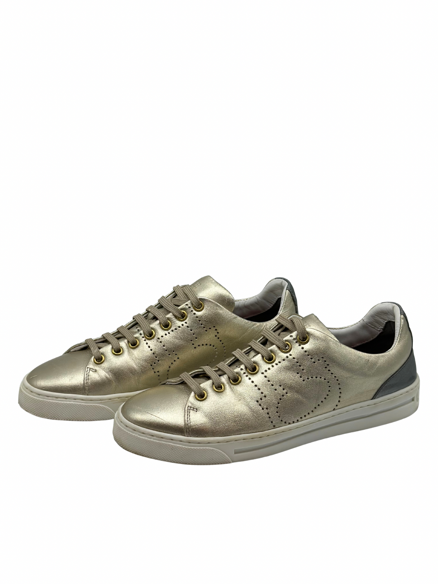 Champion Dorado Carolina Herrera (39)