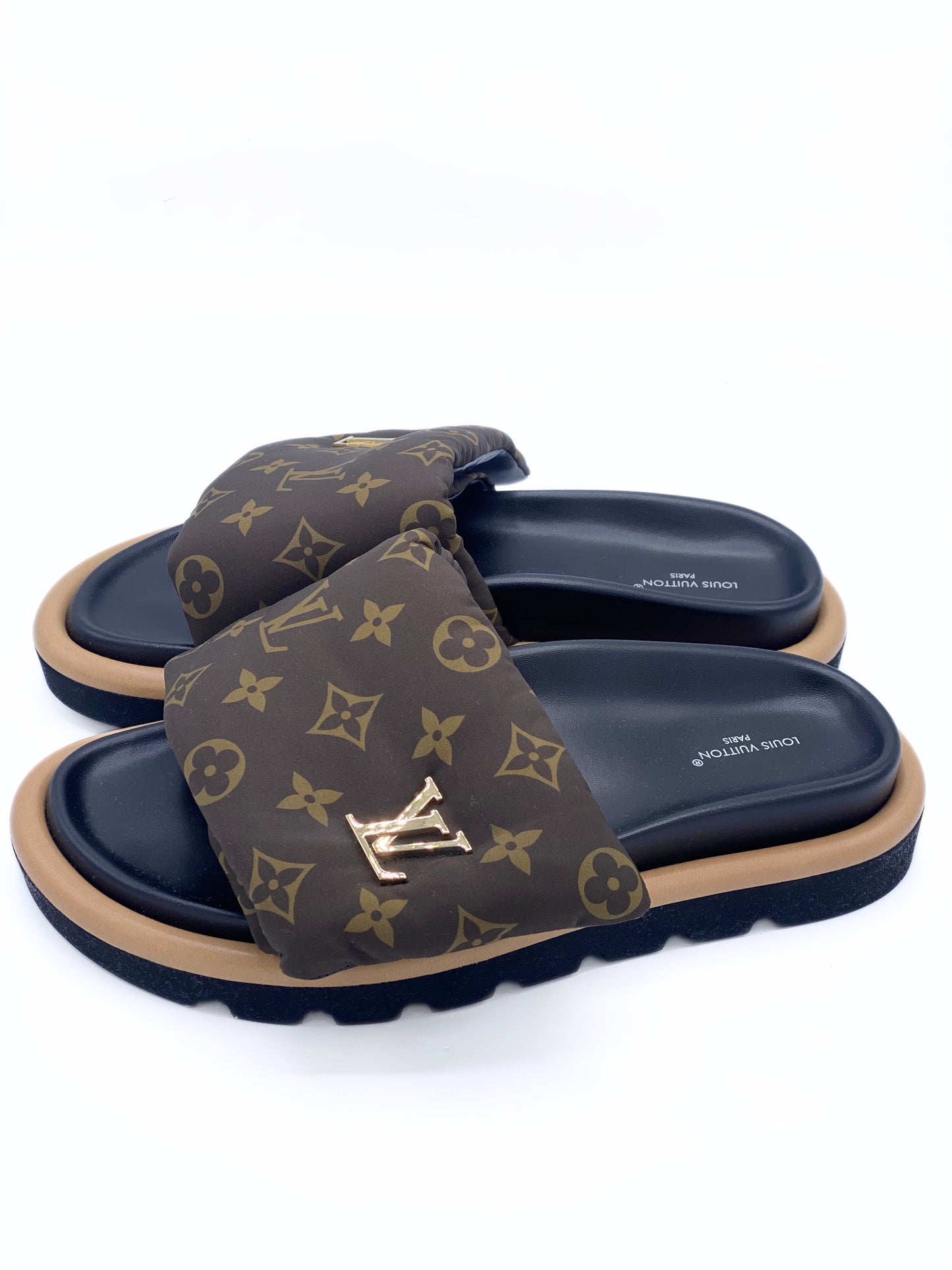 Zapatilla Louis Vuitton Calfskin Pillow (38)