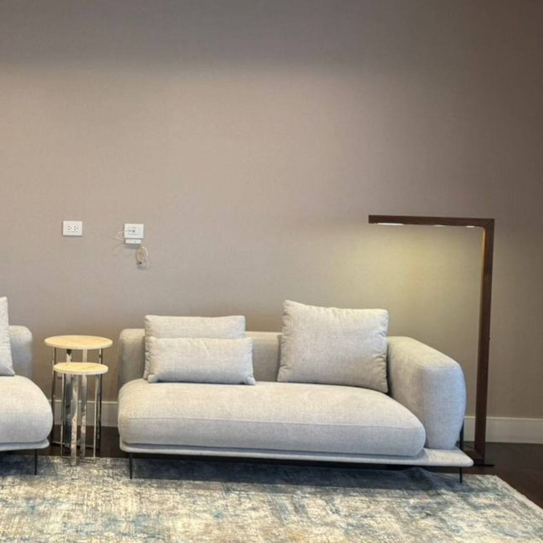 Sofa curvo Arrivee 3.8 m con mesita de apoyo