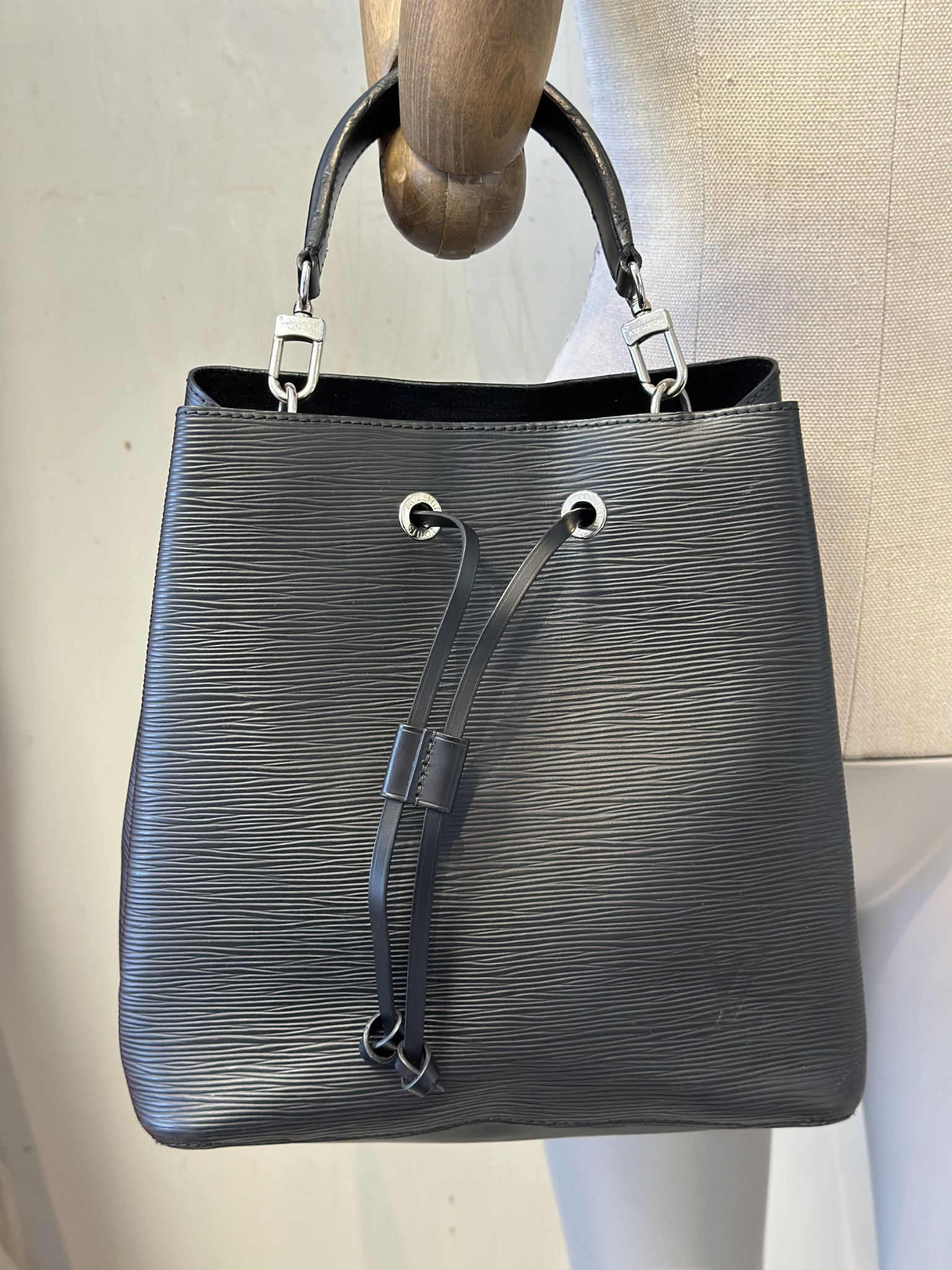 Bolso Louis Vuitton NéoNoé MM Cuero Epi