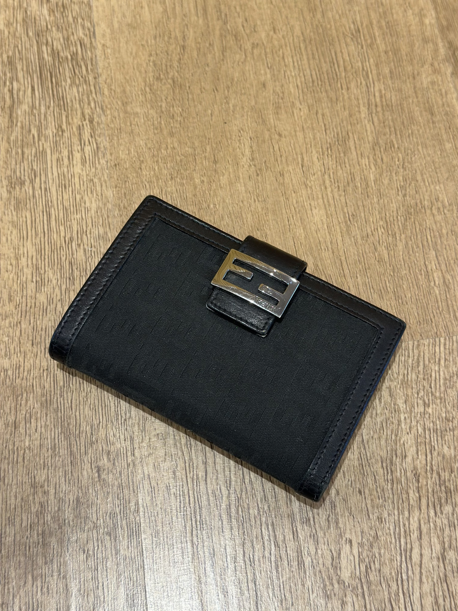 Billetera Fendi Zucca