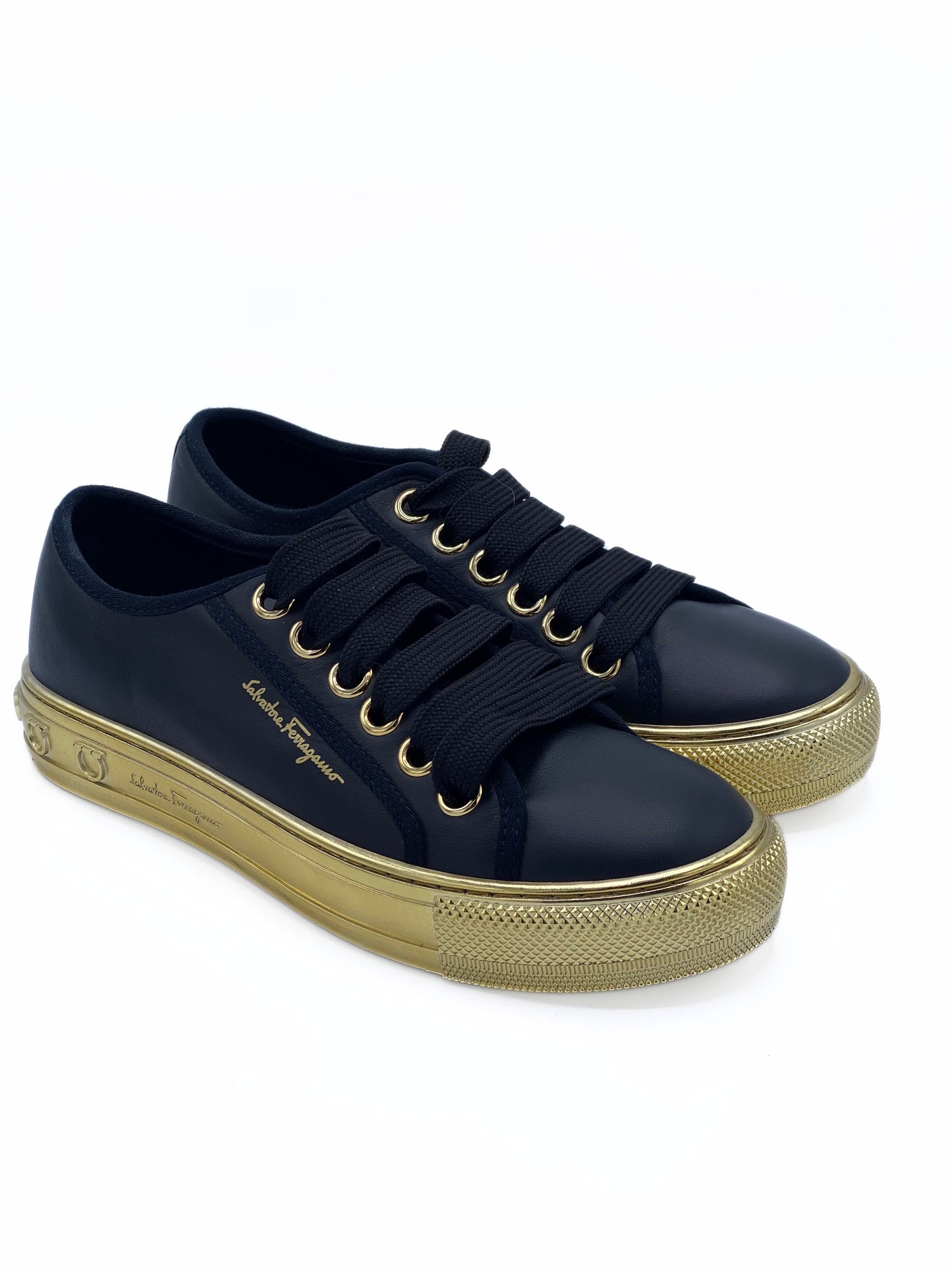 Champion Salvatore Ferragamo Gold (37.5)