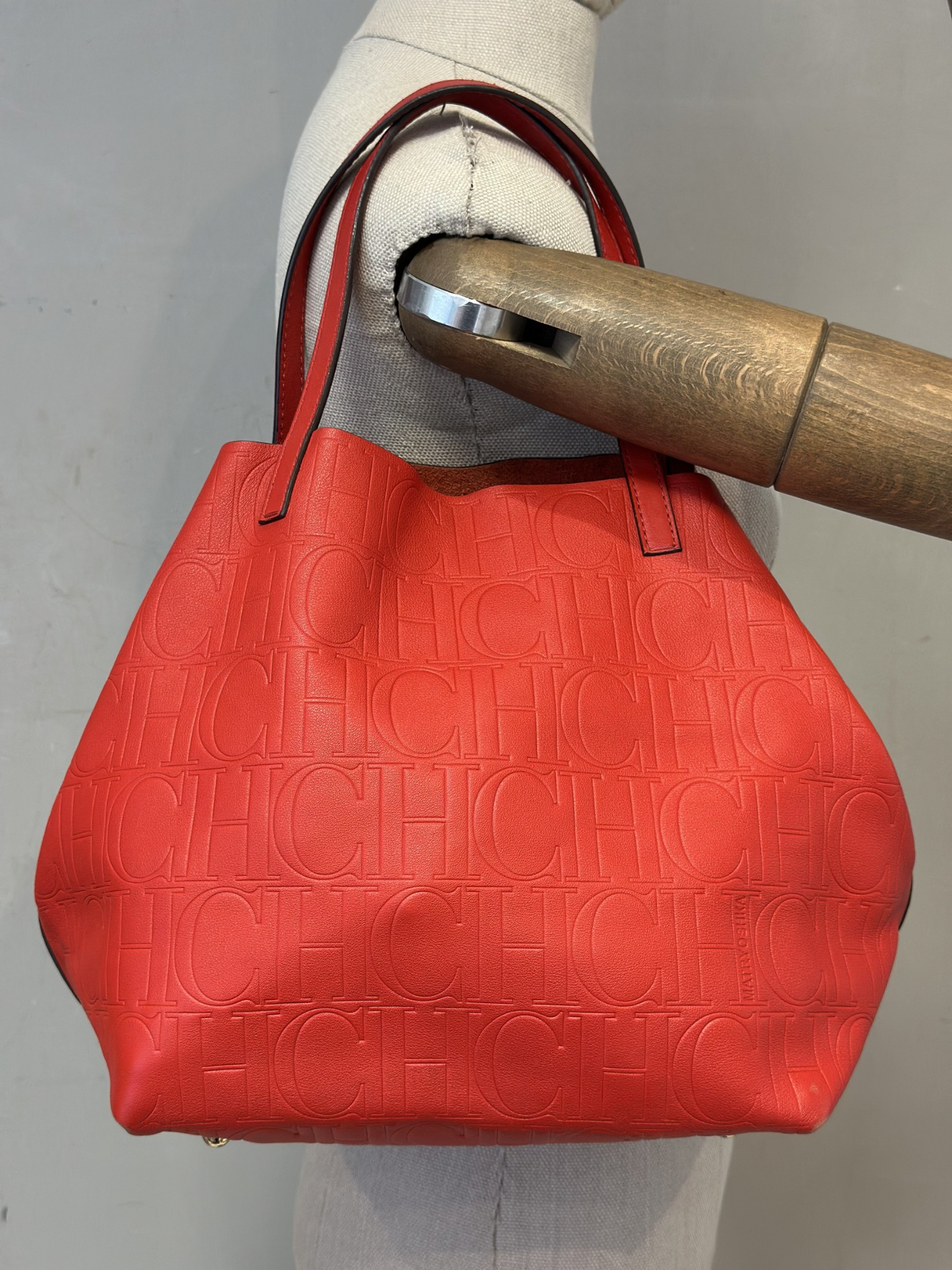 Cartera Roja Carolina Herrera Matryoshka