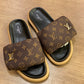 Zapatilla Louis Vuitton Calfskin Pillow (38)