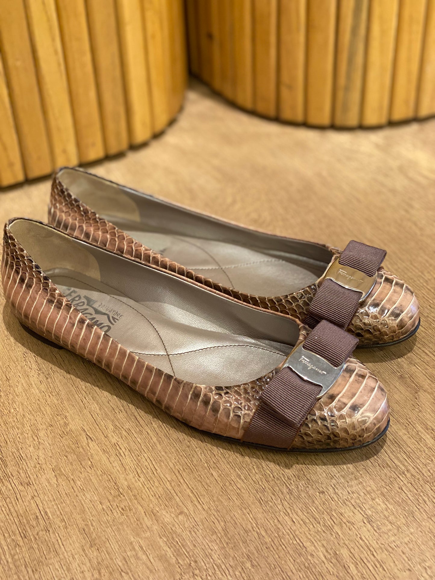 Chatita Salvatore Ferragamo Crocodile Rosa (38)