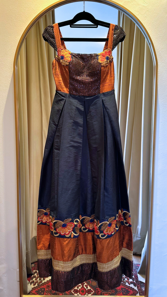 Vestido con Apliques Las Buttner (S)