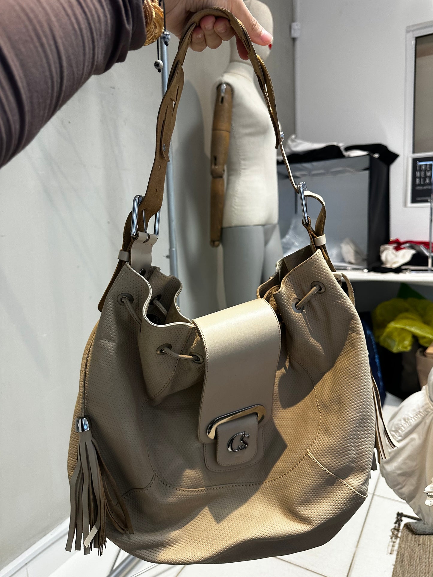 Cartera Beige con Flecos Carmen Steffens