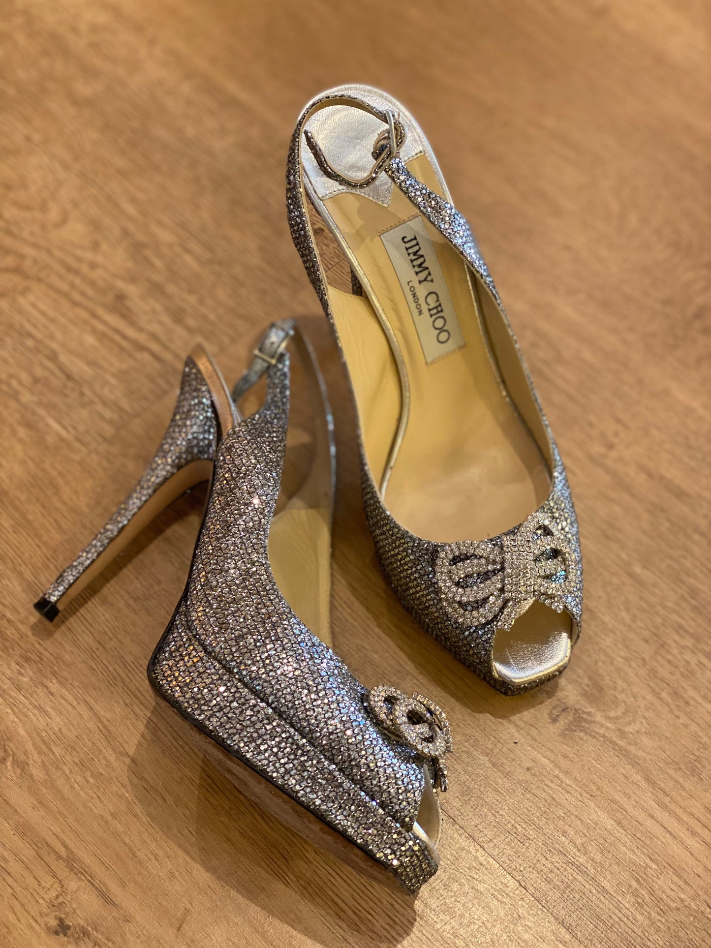 Sandalia Jimmy Choo Karina Metallic (37.5)