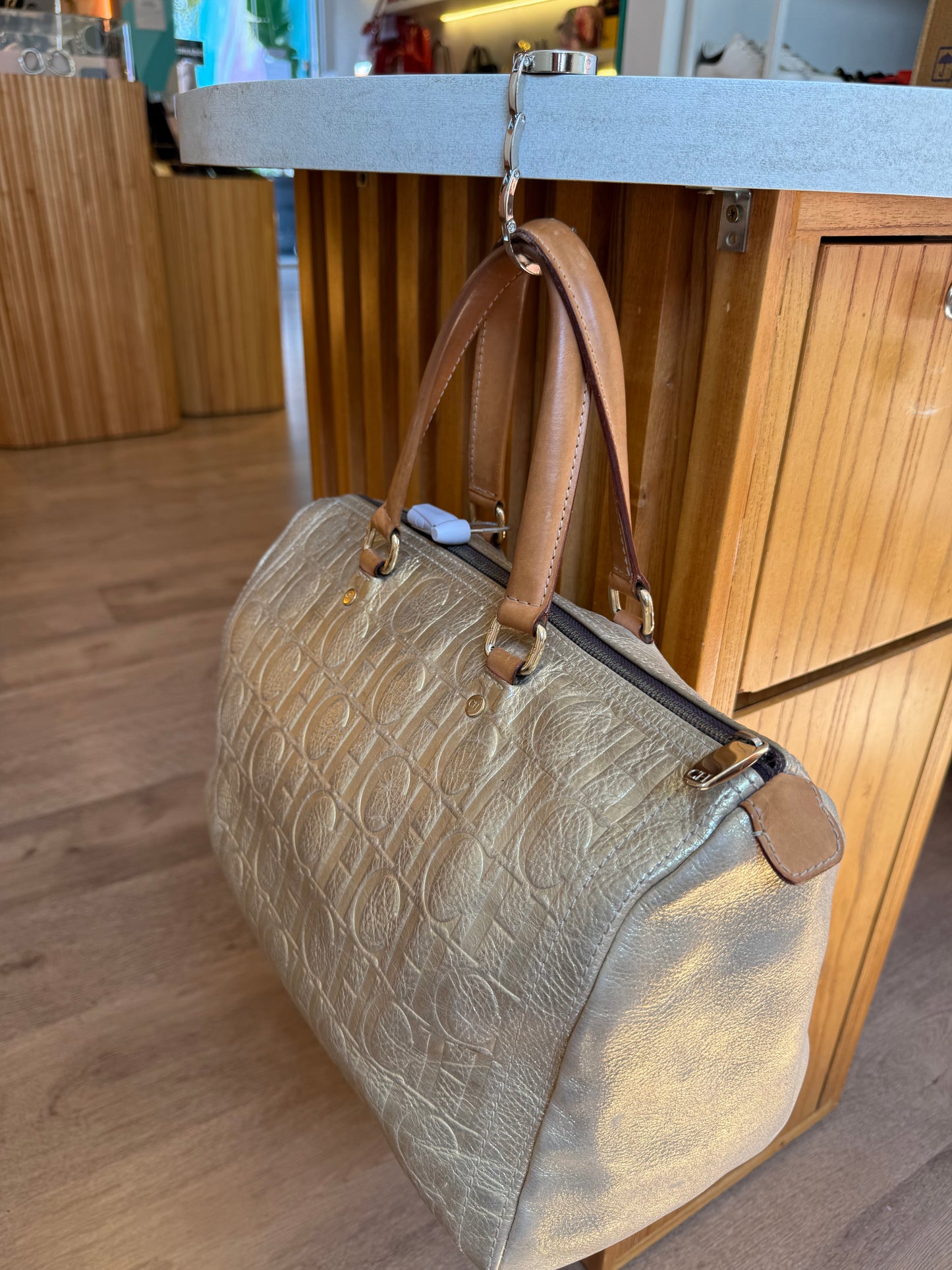 Colgador de cartera The New Black