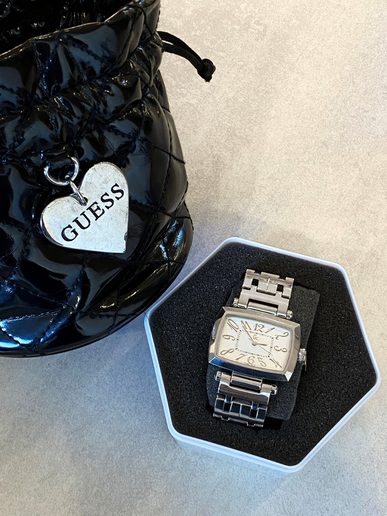 Reloj Tono Plata Guess Collection