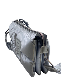 ⁠Bandolera Prune Gang Padded (Nueva)