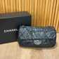 Cartera Chanel Black Glazed Calfskin Twisted Flap