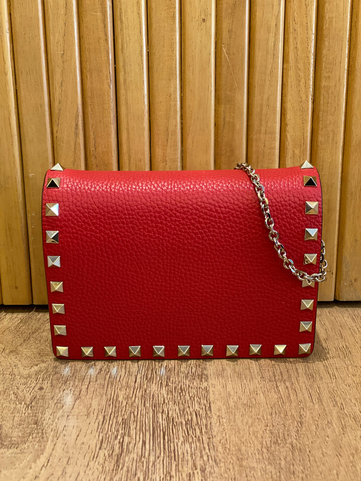 Bandolera Roja Valentino Garavani Rockstud