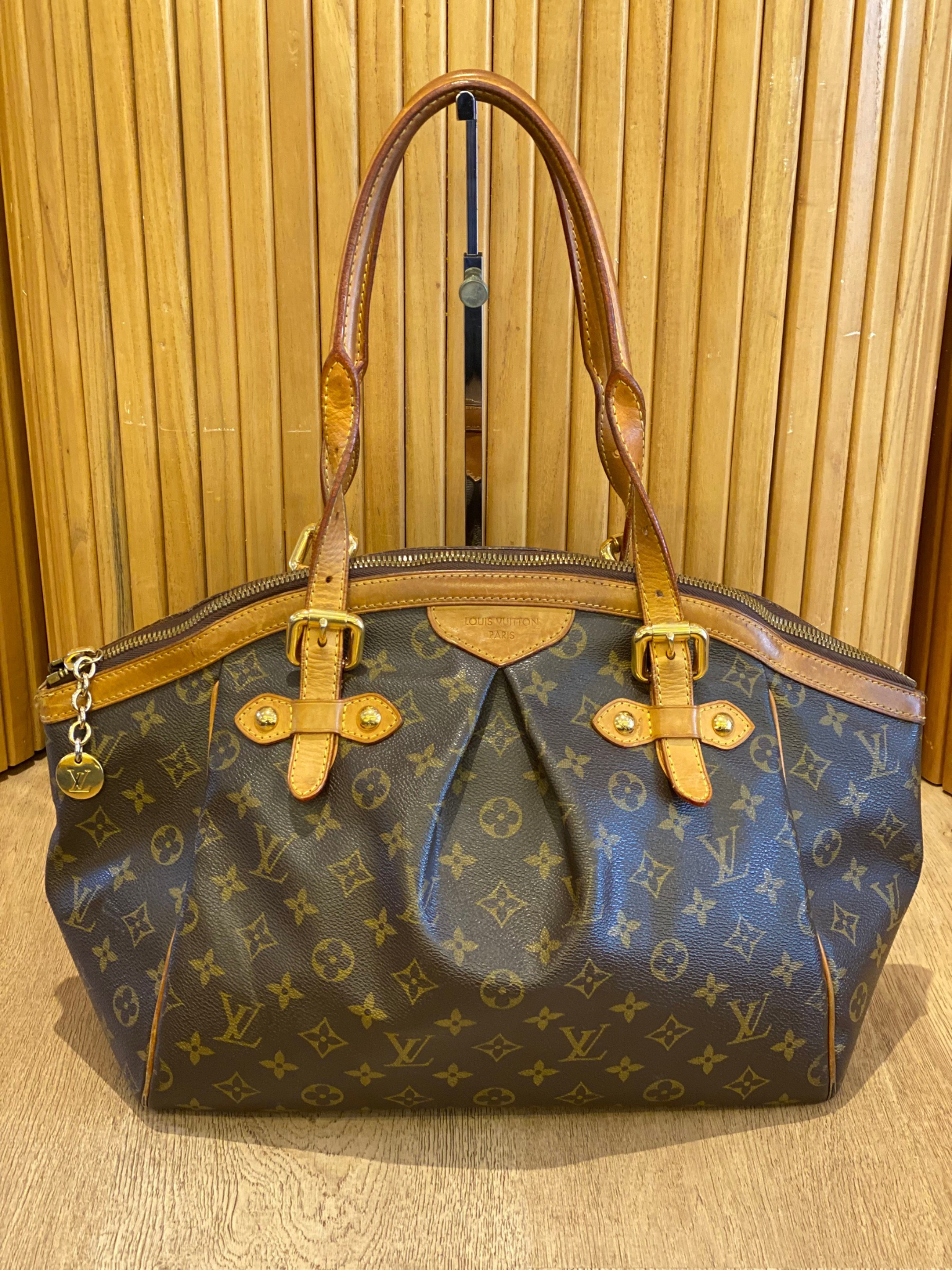Cartera Louis Vuitton Tivoli GM