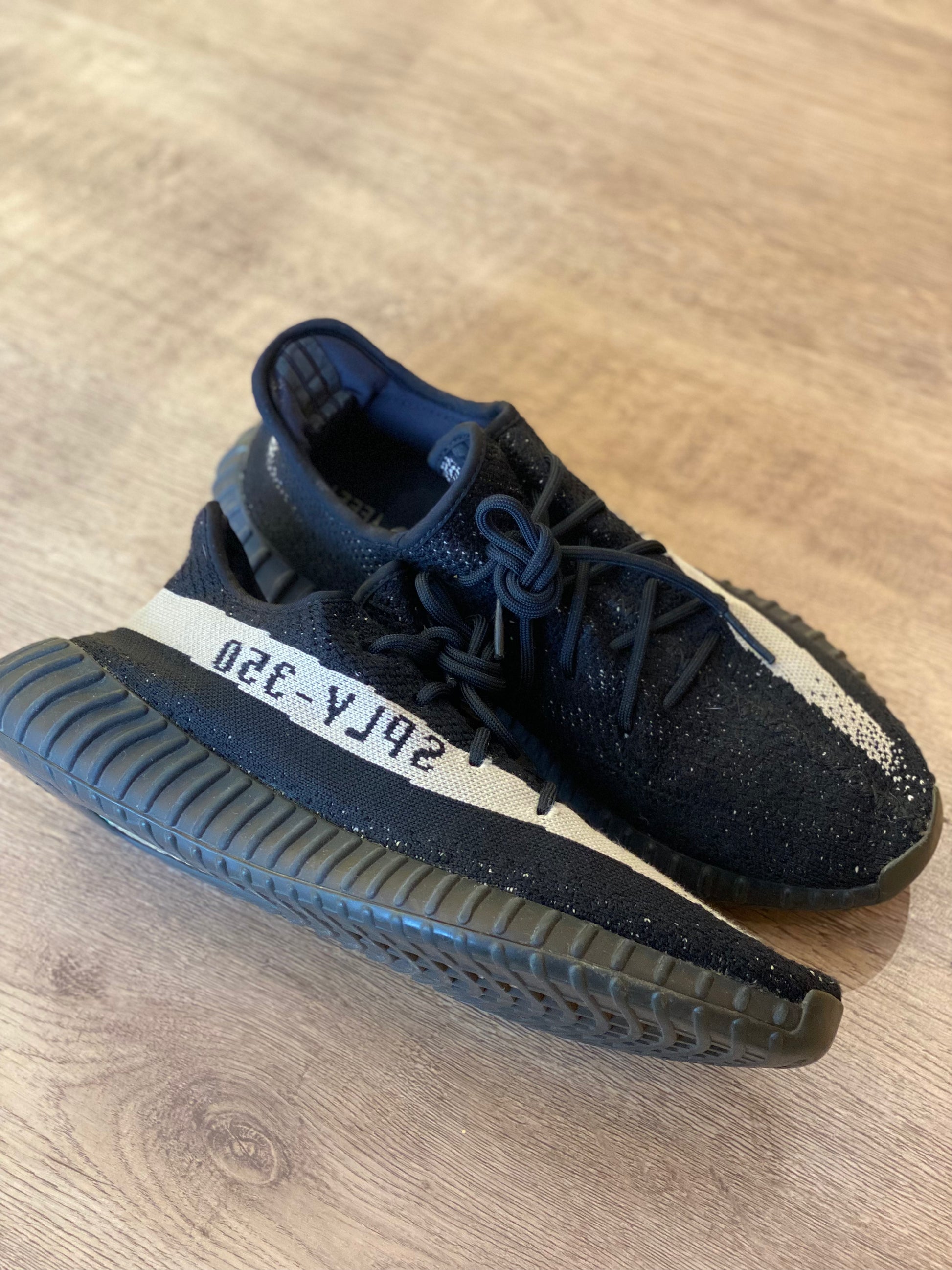 Champion Adidas Yeezy Boost 350 V2 Black White Oreo 11.5