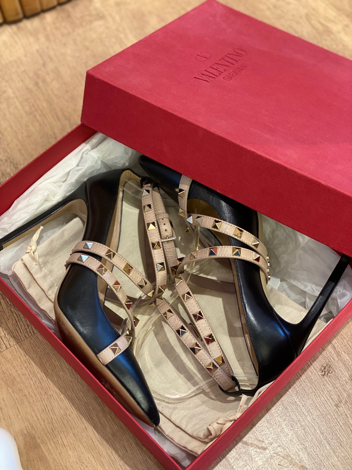 ⁠Sandalia Valentino Garavani Rockstud Ankle Strap (Eu 39.5)