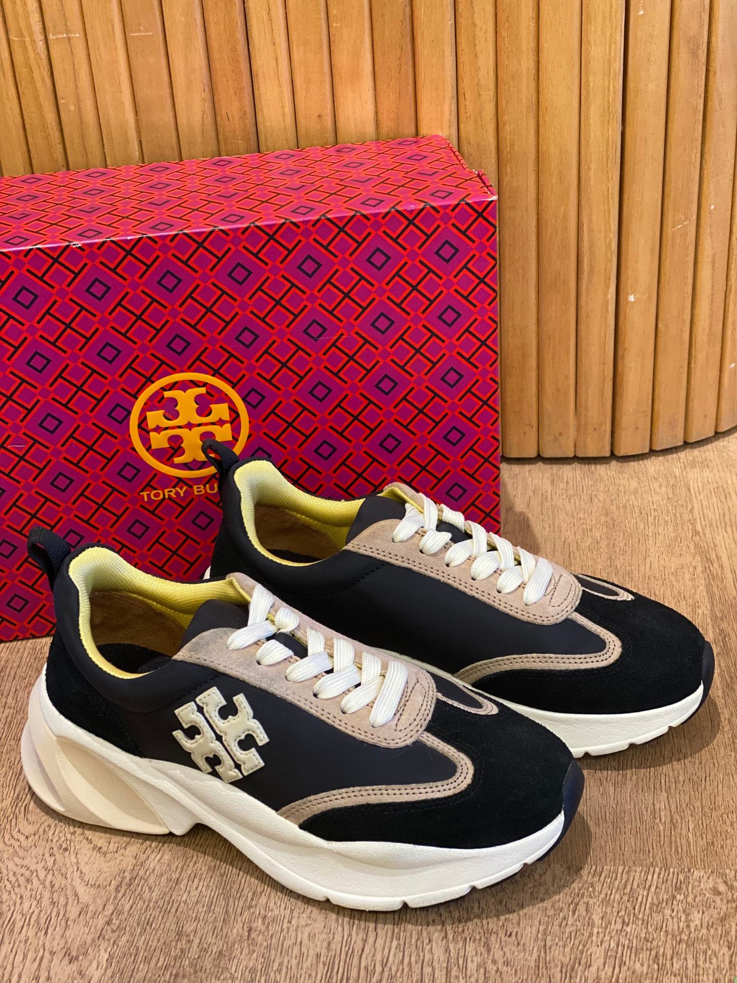 Champion Tory Burch Good Luck (6.5)