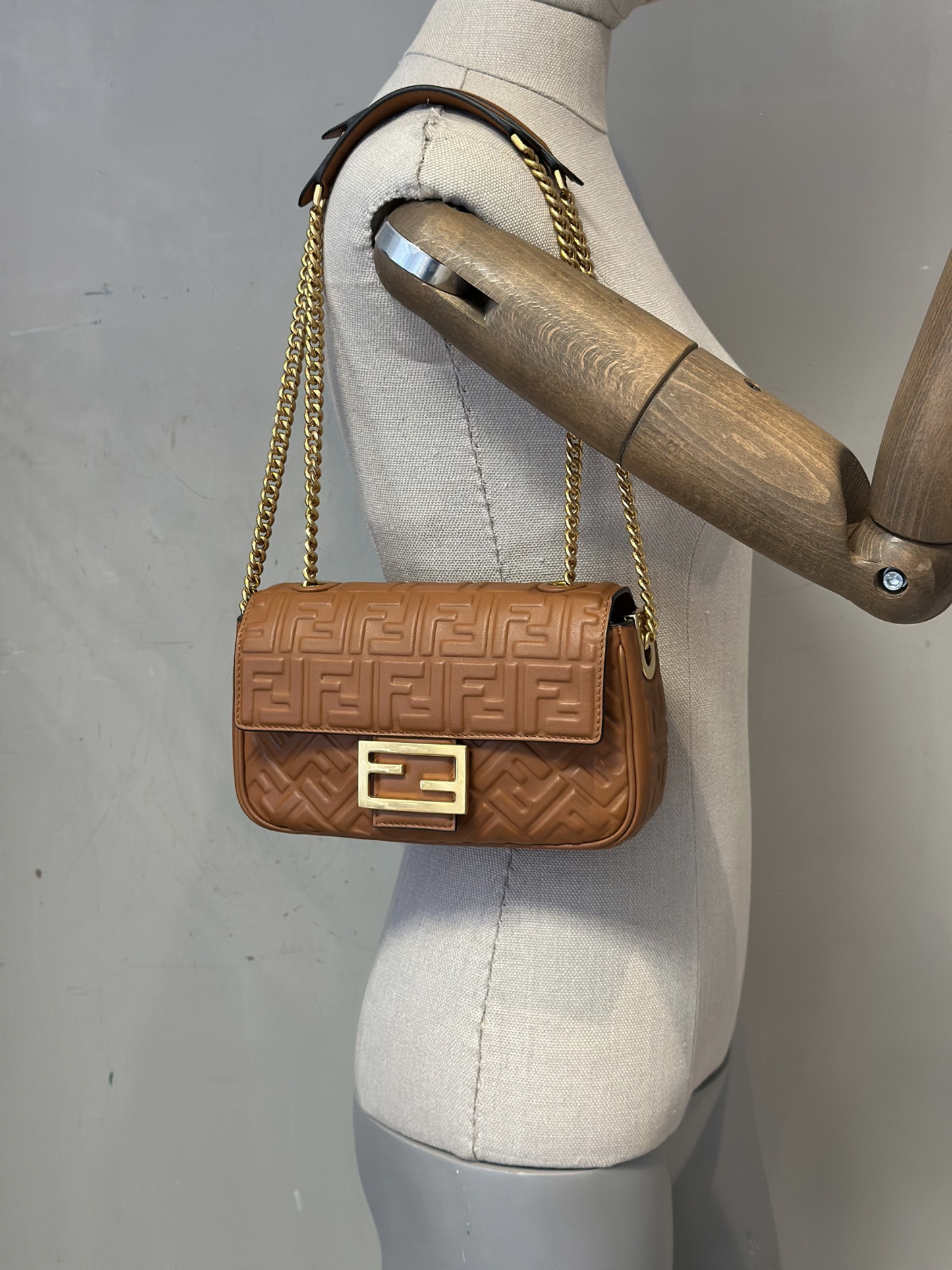 Bandolera Fendi Baguette Chain Midi