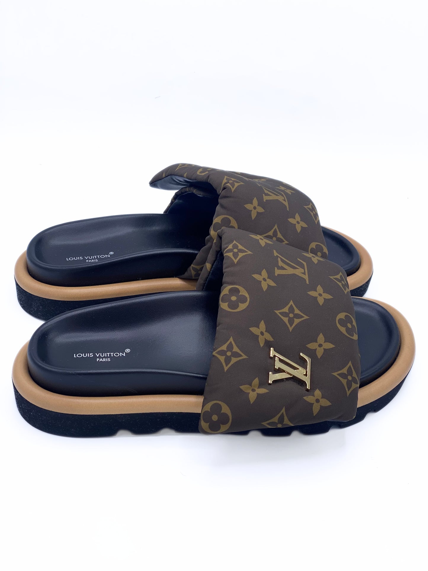 Zapatilla Louis Vuitton Calfskin Pillow (38)