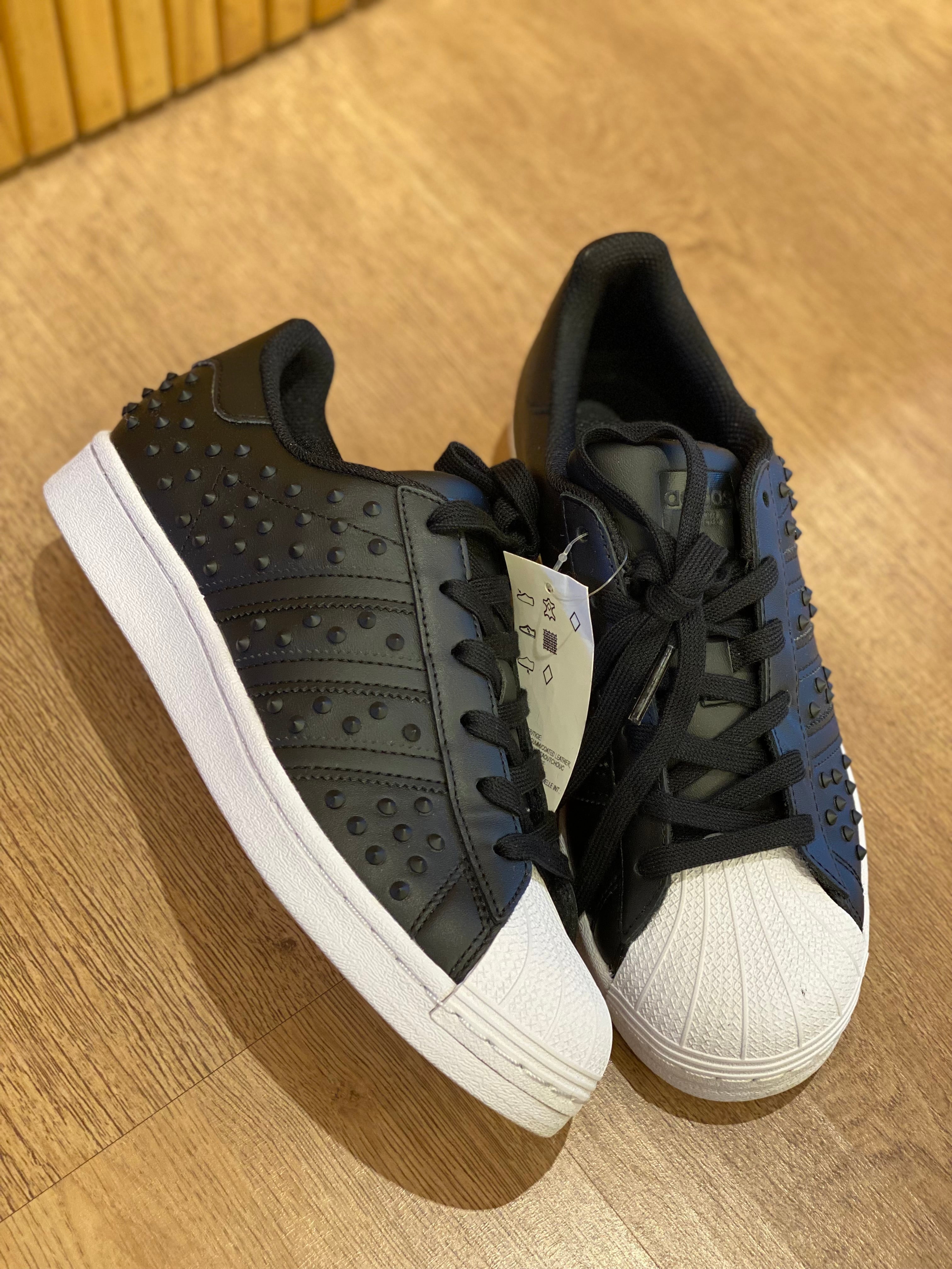 Champion Adidas Superstar W Black NUEVO (US 7)