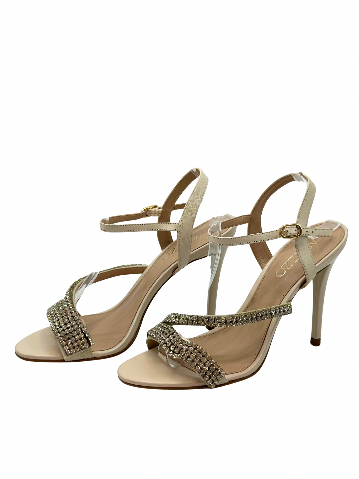 Sandalias Blancas con Piedras Arezzo (37)