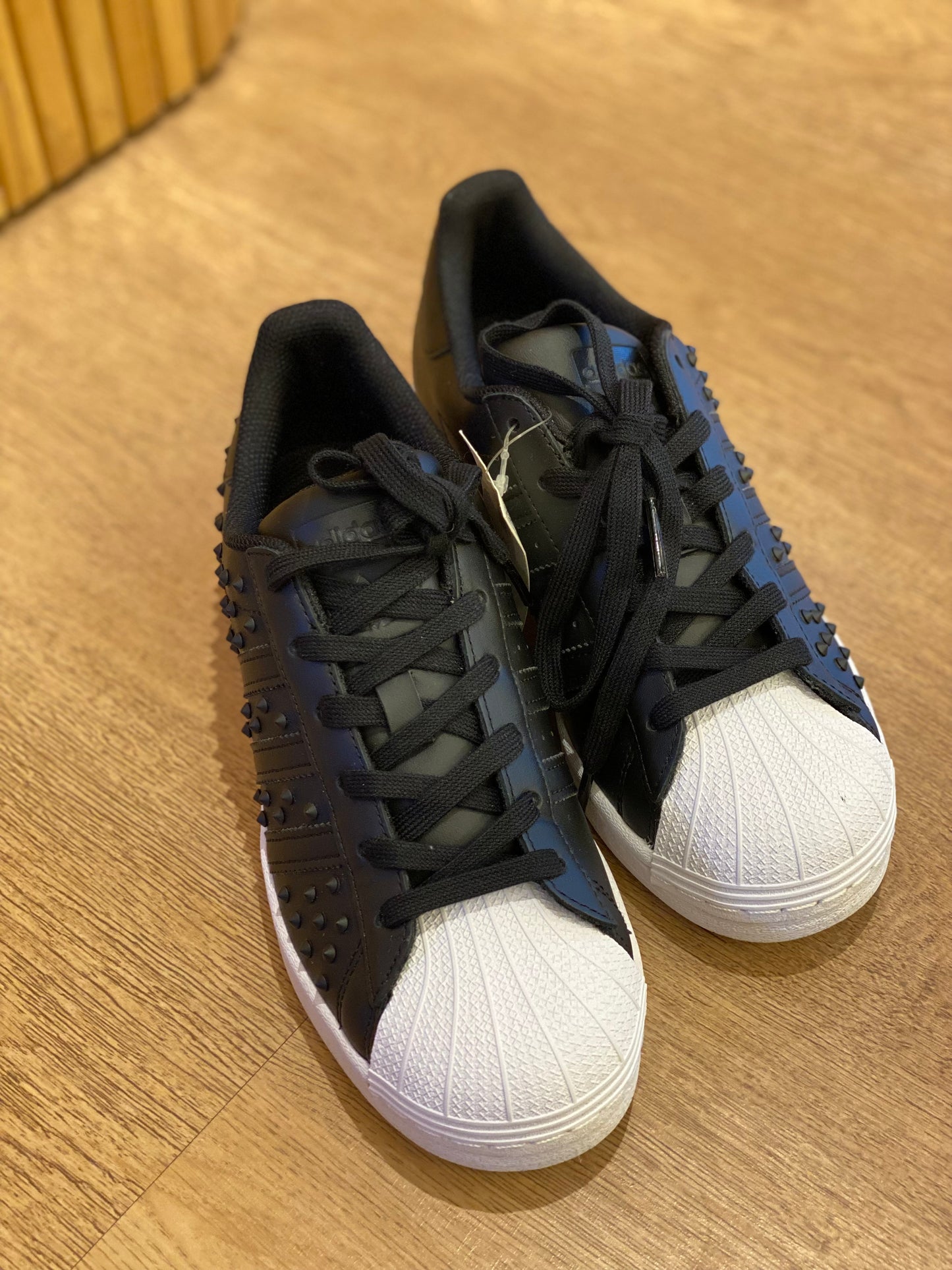 Champion Adidas Superstar W Black NUEVO (US 7)